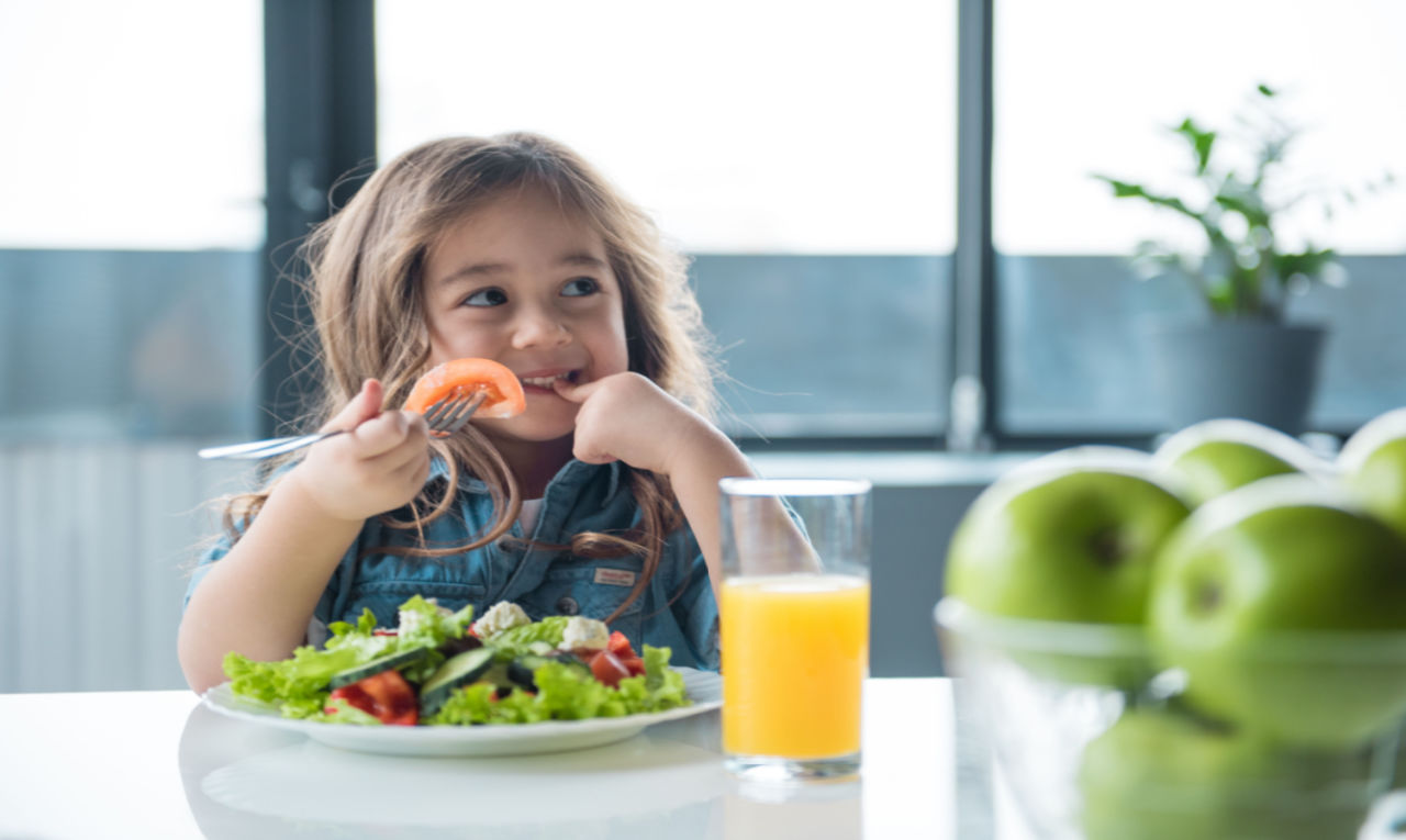 Alimentação responsiva: saiba como melhorar a relação da criança com a comida