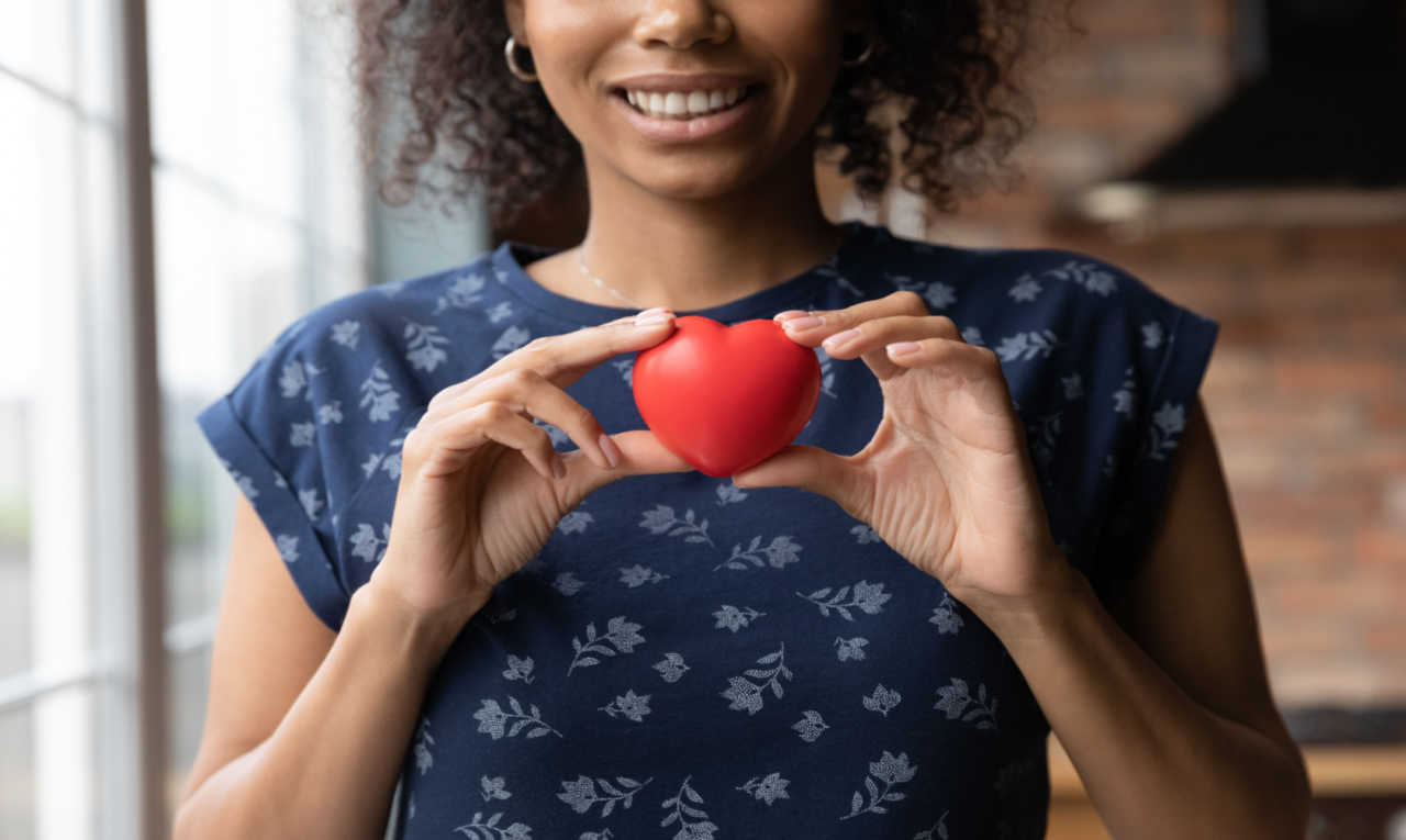 Sinais diferentes: veja como a cardiopatia isquêmica se manifesta na mulher